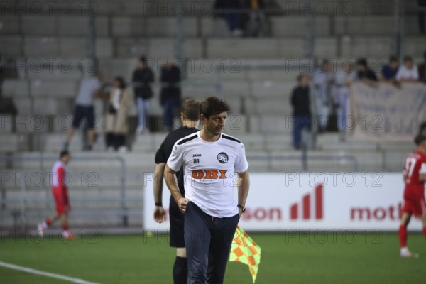Coach Dennis Bührer (Bahlinger SC) on the touchline at the match of the Soccer-RL SW 24-25: 9.
