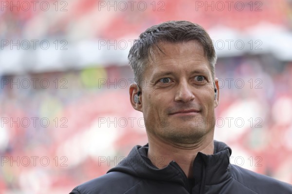 Coach Alexander Blessin (FC St. Pauli) at the match of the 1st FBL: 24-25: 1st FBL: 24-25: 5th Sptg