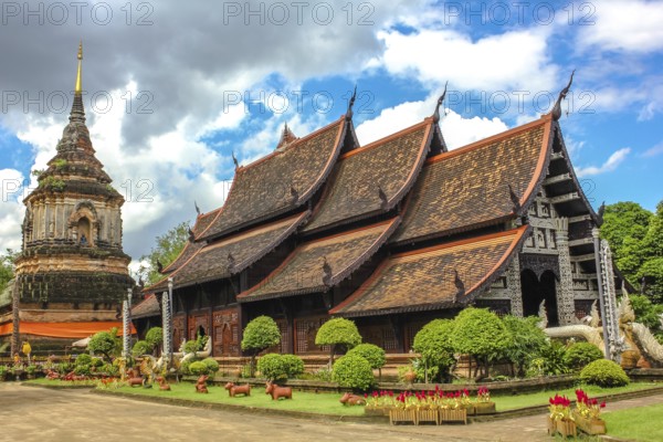 The spectacular Buddhist temple, Wat Lok Molee, in the old city of Chiang Mai, Northern Thailand,
