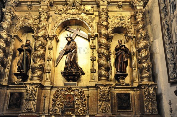 La Mezquita, Mosque, Cathedral of Cordoba, Cordoba, Andalusia, Spain, Europe, Decorated altar with