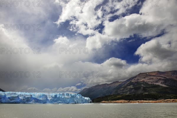 Perito Moreno Glacier, glacier tongue, glacier break, Los Glaciares National Park, Santa Cruz,