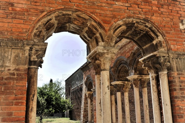 Church ruins of the Cistercian Abbey of San Galgano, Abbazia San Galgano, Gothic, Chiusdino,
