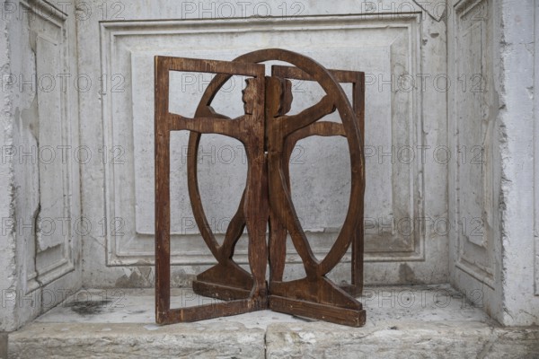 Sculpture, Vitruvian Man, Venice, Italy
