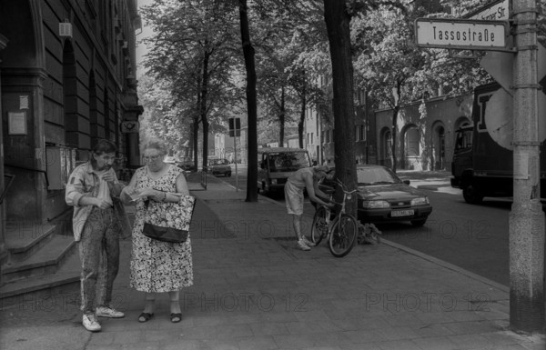 NGermany, Berlin, 19 May 1992, Street scene, Tasso Street