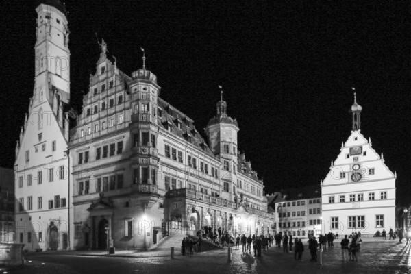 Market square with new town hall and council drinking parlour, Rothenburg ob der Tauber, district