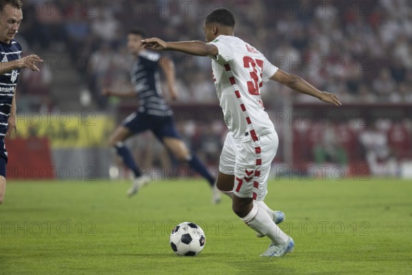 Linton Maina (1.FC Köln, Midfield, #37), 2nd Bundesliga, 1. FC Köln, Hamburger SV on 02/08/2024 at