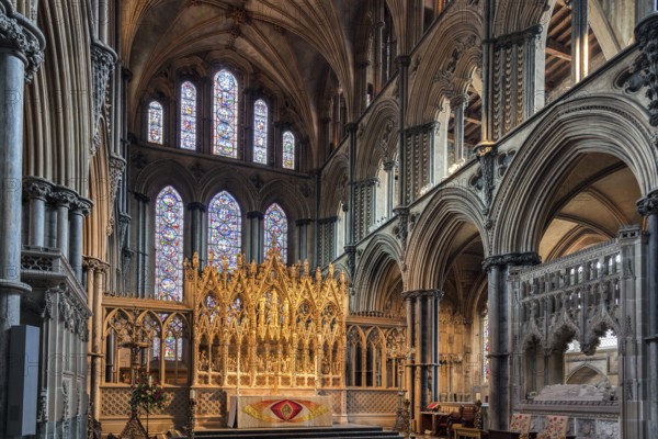 ELY, CAMBRIDGESHIRE/UK - NOVEMBER 24 : Interior view of Ely Cathedral in Ely Cambridgeshire on