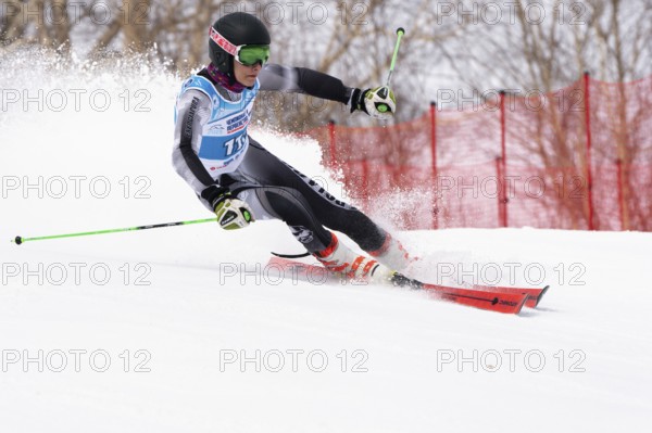 Giant slalom Russian Men's Alpine Skiing Championship. Mountain skier Pavel Nikolaev Krasnoyarsk