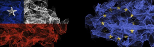 Flags of Chile and EU on Black background, Chile vs Europe Union Smoke Flags