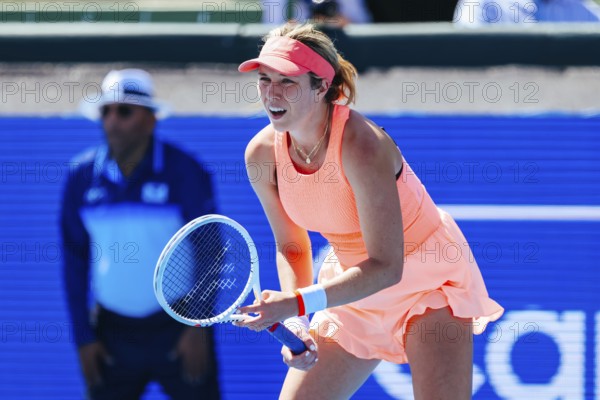 MELBOURNE, AUSTRALIA, JANUARY 12: Danielle Collins plays Mirra Andreeva of Russia during day three