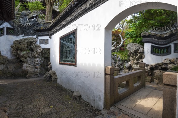 Chinese garden, historical garden, Chinese garden art, Yu Yuan, Yu Garden, Old Town, Shanghai,
