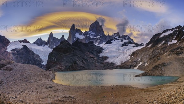 Monte Fitz Roy, Cerro Chaltén -, 3405 metros, laguna de los Tres, parque nacional Los Glaciares,