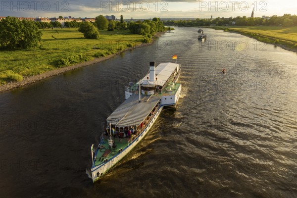Riverboat shuffle at the Dixiland Festival with the steamboats of the Saxon Steamship Company on