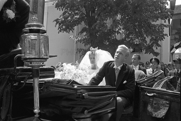 Princess Birgitta of Hohenzollern and Sweden marries Prince Johann Georg of