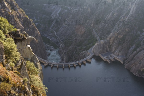 Aldeadavila dam from the Mirador del Fraile, Las Arribes del Duero, Aldeadavila de la Ribera,