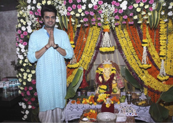 Bollywood actor Manish Paul during the Ganesh Chaturthi celebrations in Mumbai, India on September