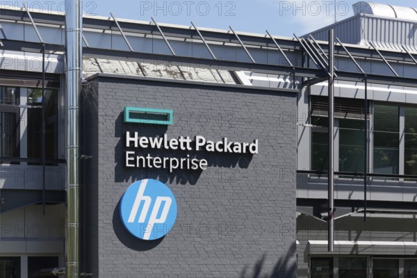 Hewlett Packard Enterprise, HPE, logo on building, information technology company, Ratingen, North