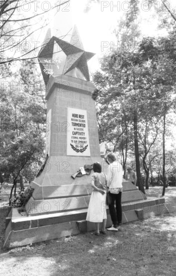 On Anti-War Day 1982, participants in the Flowers for Stukenbrock rally commemorated the victims of