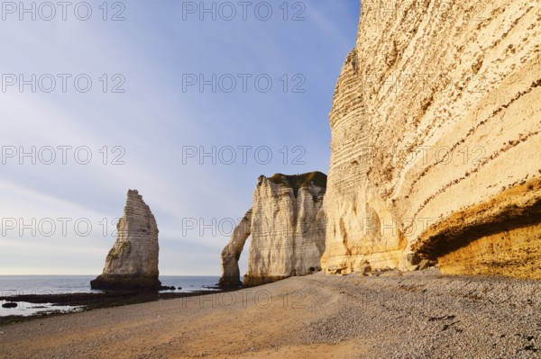Cliffs with the Falaise d'Aval rock gate and the Aiguille d'Etretat rock needle, Etretat, Alabaster