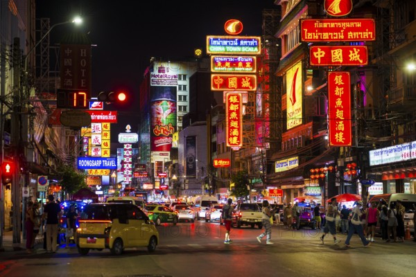 Shopping street with neon signs and street restaurants, nightlife, Yaowarat Road, Chinatown,