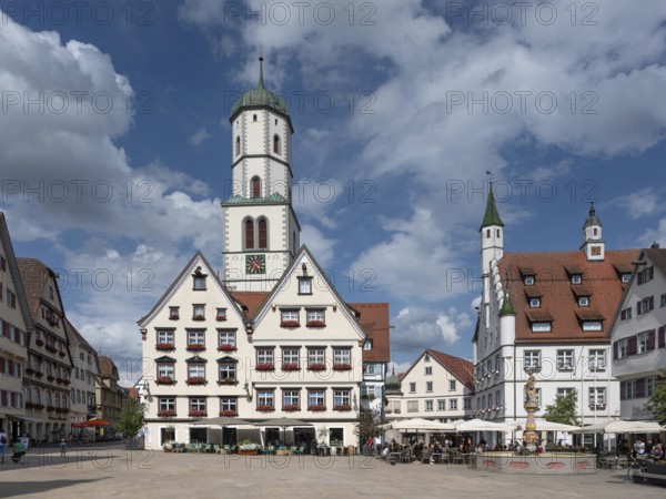 Market square with St Martin's Church, gabled houses and the new town hall on the right, Biberach,