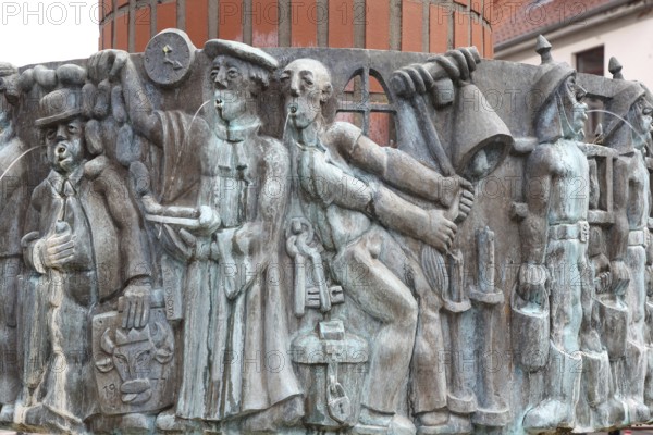 Fountain Mr Pastor sien Kauh Stephan Horota 1979 with bull figure, homage to a Low German folk
