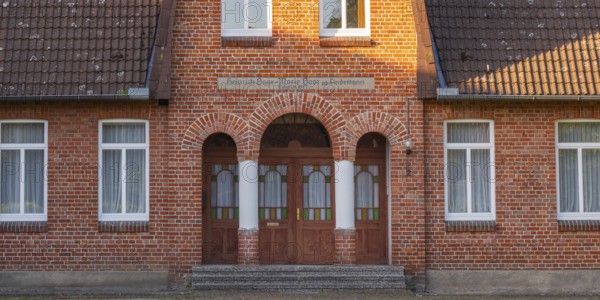 View of the entrance area of a farmhouse, Böhme, Heidekreis, Rethem Aller, Leine Aller Tal, Lower