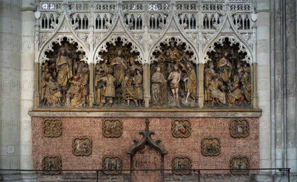 Interior view, tomb and decorations, north choir, Cathédrale Notre-Dame d'Amiens, Amiens, Somme,