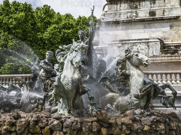 Fontaine du Char du Triomphe de la Concorde, Place des Quinconces, Bordeaux, Gironde,