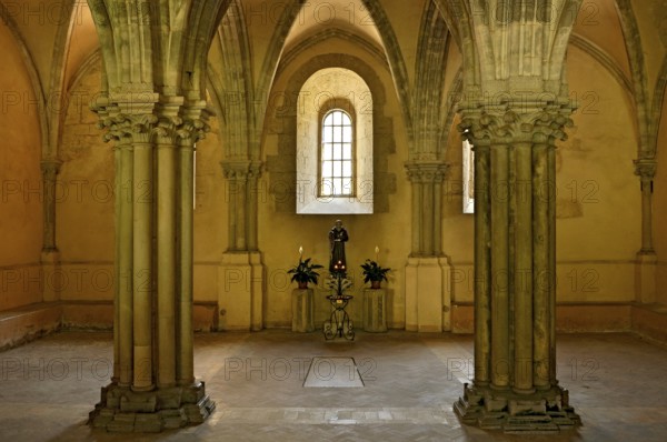 Chapter house, sala capitolare, interior, Gothic basilica of the Cistercian abbey Fossanova