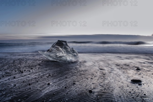 Jökulsarlon, icebergs, ice, cold, glacial lake, Vatnajökull glacier, winter, beach, sunrise, ocean,