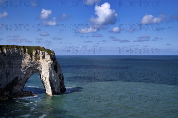 Rock arch Falaise or Porte La Manneporte, Étretat, sea, steep coast, cliffs, chalk cliffs,