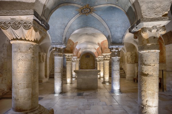 Interior view, ribbed vault, ancient Roman crypt, Cathédrale Notre-Dame de Bayeux, Bayeux,