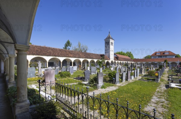 Gate tower, arcaded crypts at the Renaissance cemetery, Tabor cemetery, Steyr, Traunviertel, Upper