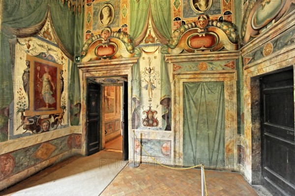 Stanza della Gloria, Hall of Fame, Roman Mannerist frescoes, Villa d'Este residential palace,