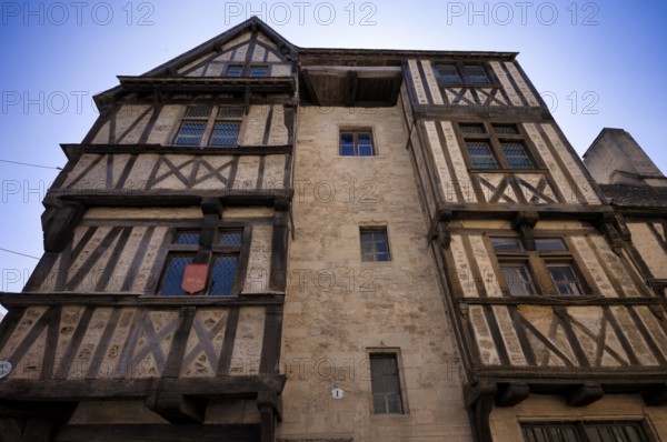 Historic half-timbered house, Maison à pans de bois de la rue des Cuisiniers, Old Town, Bayeux,