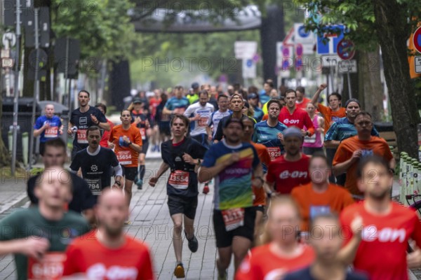 The Essen company run, traditional run, 5 KM running course through the Rüttenscheid district, with