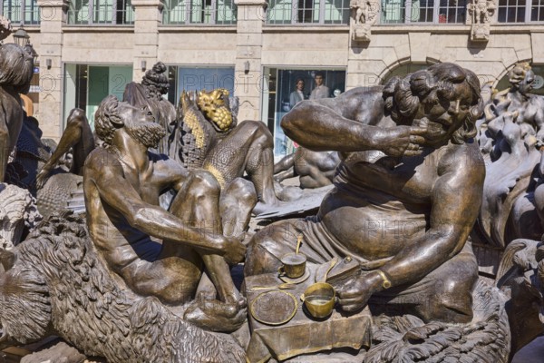 Marriage carousel, sculptor Jürgen Weber, fountain with bronze sculptures, marriage fountain,