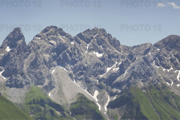 Mountain panorama from Fellhorn 2037m, to the Allgäu main ridge with Trettachspitze 2595m,