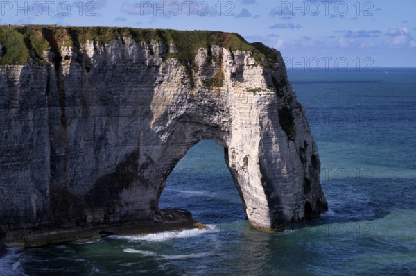 Rock arch Falaise or Porte La Manneporte, Étretat, sea, steep coast, cliffs, chalk cliffs,
