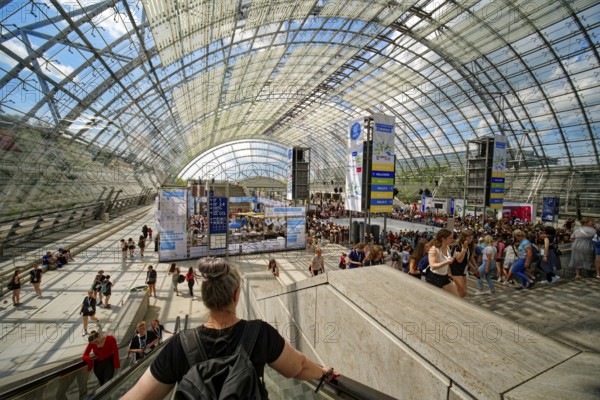 New Leipzig Trade Fair Centre, Leipzig Trade Fair, with glass entrance hall, interior view, trade
