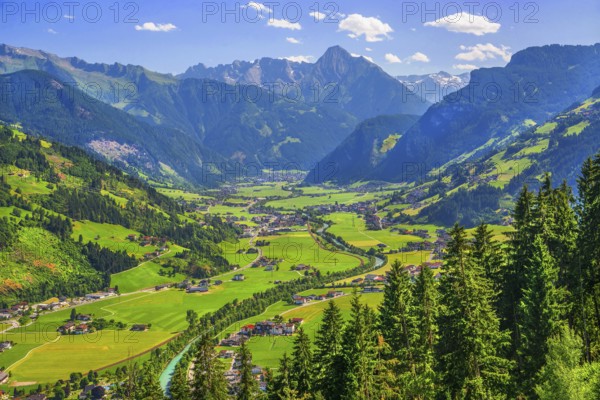 View of the valley with the Ahornspitze 2973m, Zell am Ziller, Zillertal, Zillertal Alps, Tyrol,