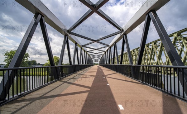 Ride over the De Massover cycle path bridge, over the Meuse south of Nijmegen, near Cuijk, part of