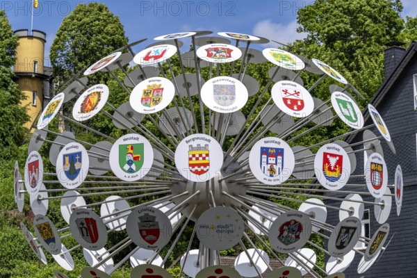 The coat of arms tree of Bergneustadt in the Oberbergischer Kreis, 102 panels show the coats of