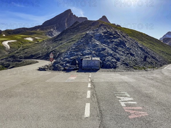 Marking of border crossing on national border national border left France right Italy at pass