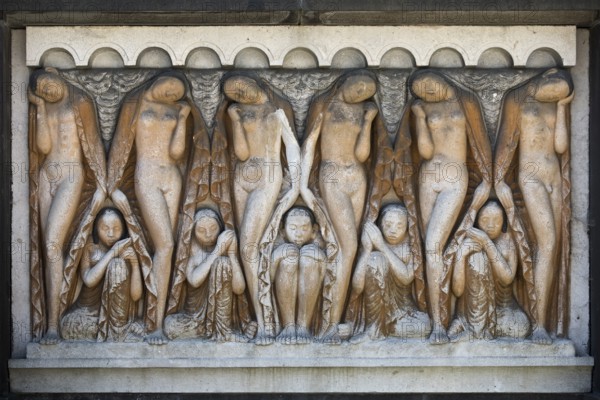 Stone relief by Bernhard Hoetger entitled Sleep, allegorical relief, Platanenhain, Mathildenhöhe,