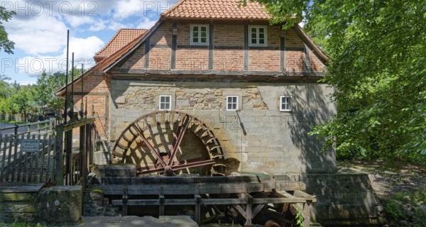 The Laderholz watermill, a technical monument, is located on the watercourse of the Alpe on the