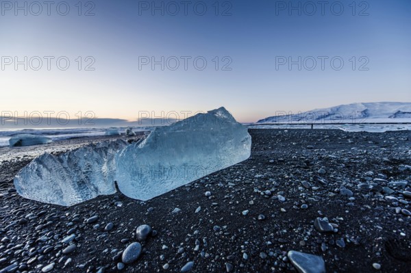 Jökulsarlon, icebergs, ice, cold, glacial lake, Vatnajökull glacier, winter, beach, sunrise, ocean,