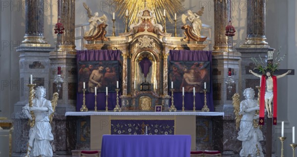 Lenten cloths of two stations of Christ at the main altar during Lent, Wilten Basilica, Rococo 1751