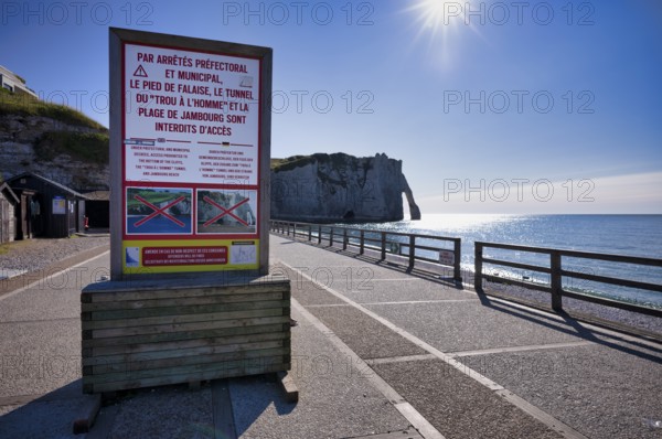 Sign, warning sign, prohibition sign, access prohibited since 2025 to the foot of the rock arch